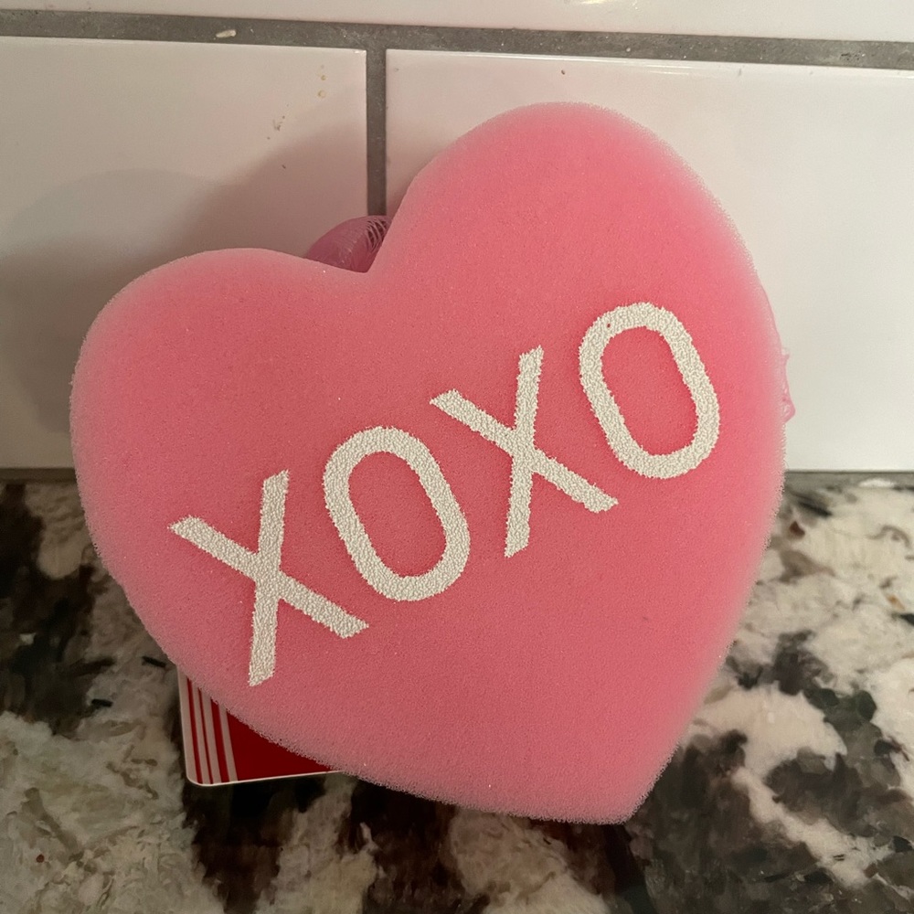 XOXO  ❤️ Pink Heart Shaped Bath Sponge Loofah Body Pouf Combo Valentine's Gift